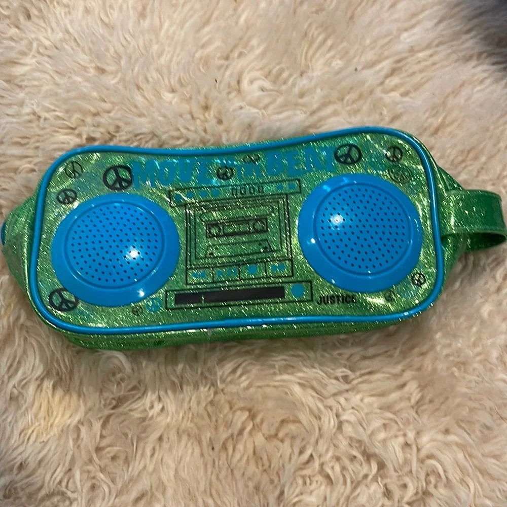 Girls Justice “move to the beat” Bag Radio Speakers